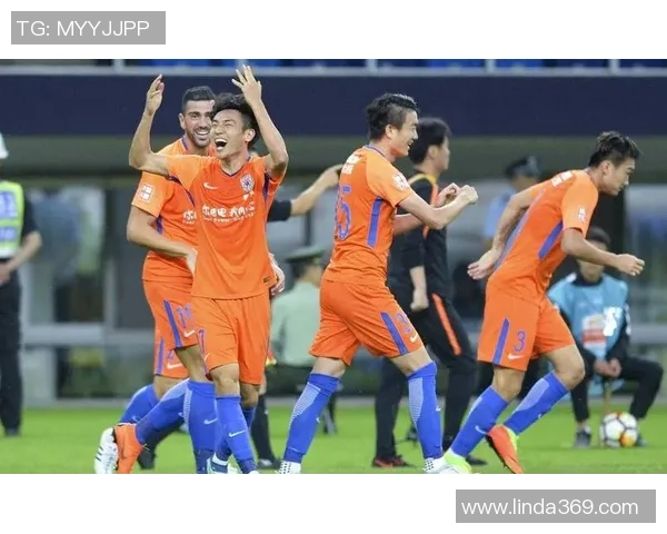 中国足球外援球星的崛起与贡献探索：他们如何改变了中国足球的格局