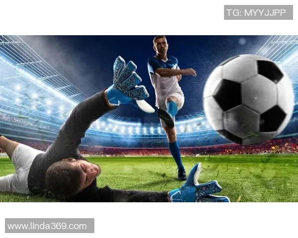 传奇中锋的崛起与荣耀 足球大中锋球星的风采与影响力解析 传奇中锋的崛起与荣耀 足球大中锋球星的风采与影响力解析