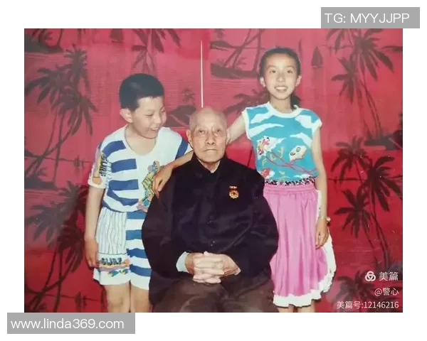 足球星二代的偶像成长之路与传承：从父辈的足迹到个人的光辉